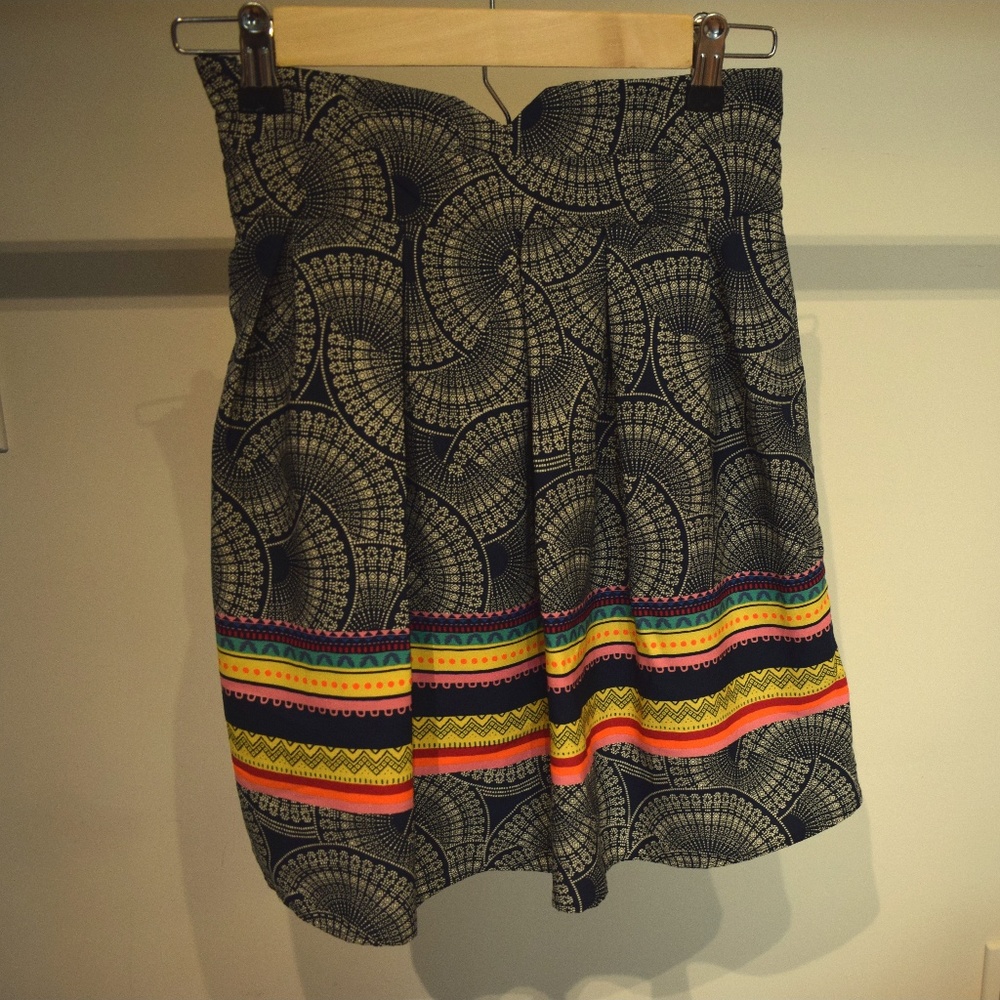 Colorful high waisted skirt